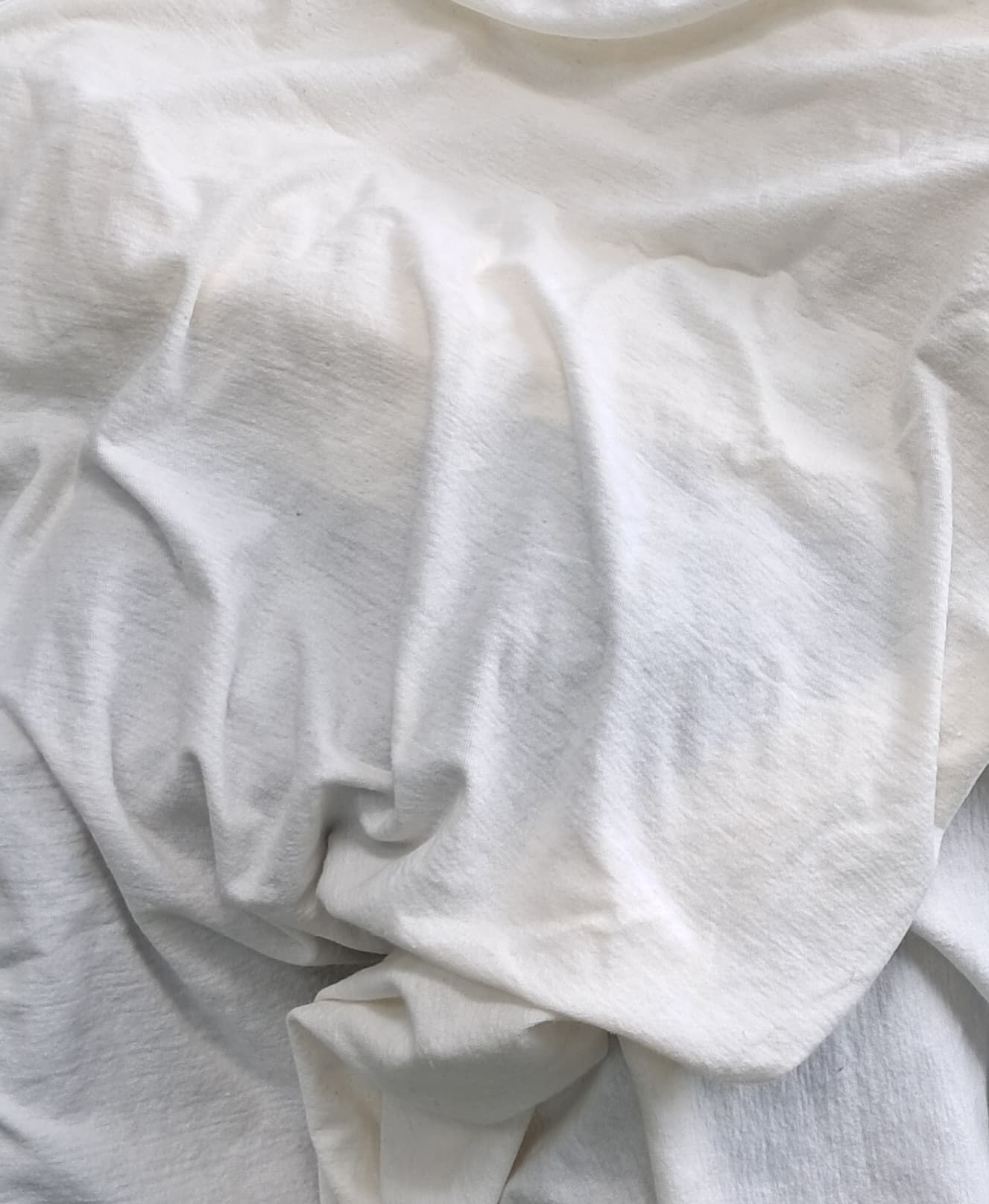 Jersey Knit Fabric 80% Cotton / 20% Pineapple Leaf Fiber Weight: 190 GSM Natural (undyed) color Lightweight with excellent comfort.
